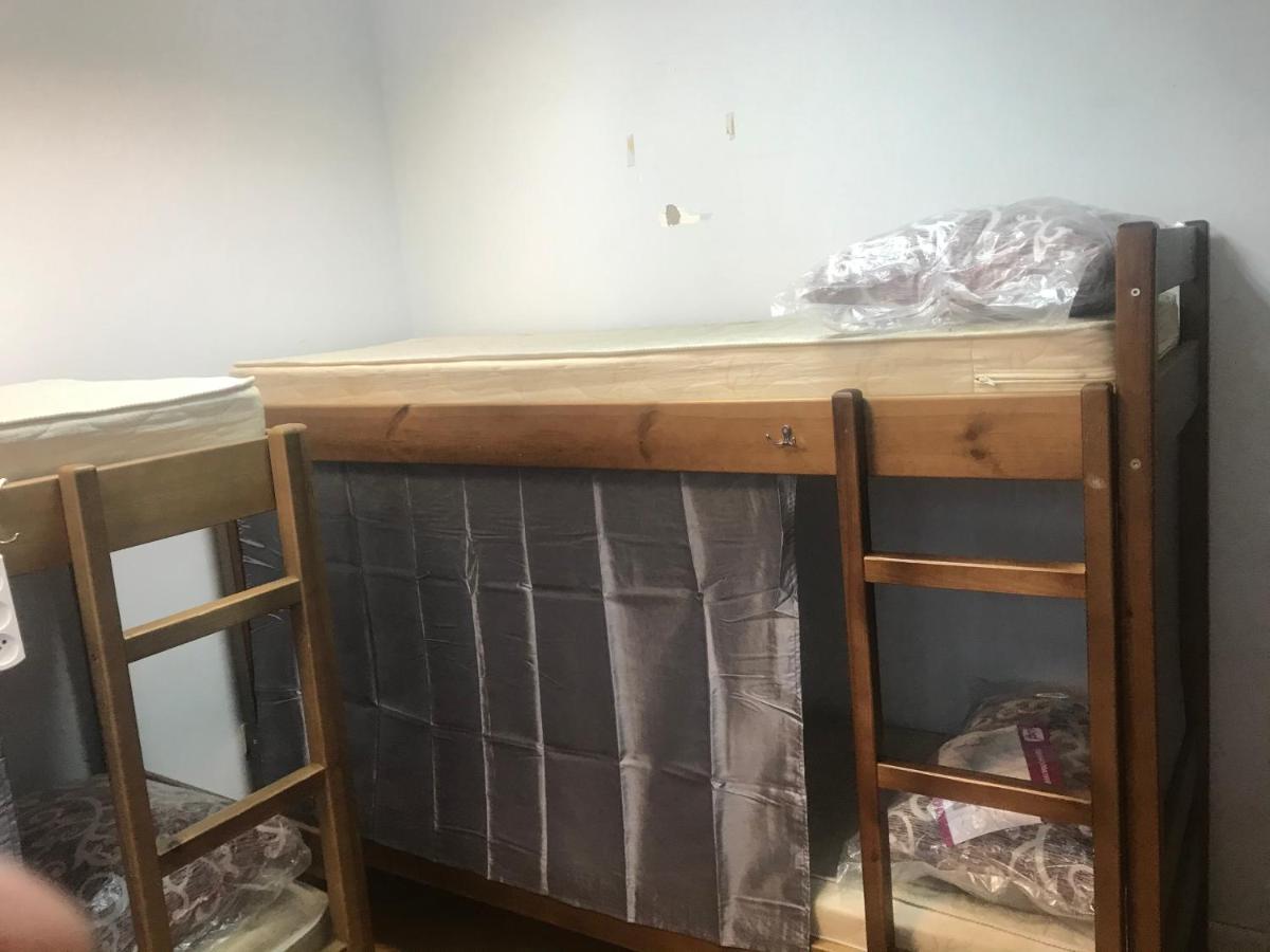 Ararat-Shulyavskaya Hostel Киев Экстерьер фото