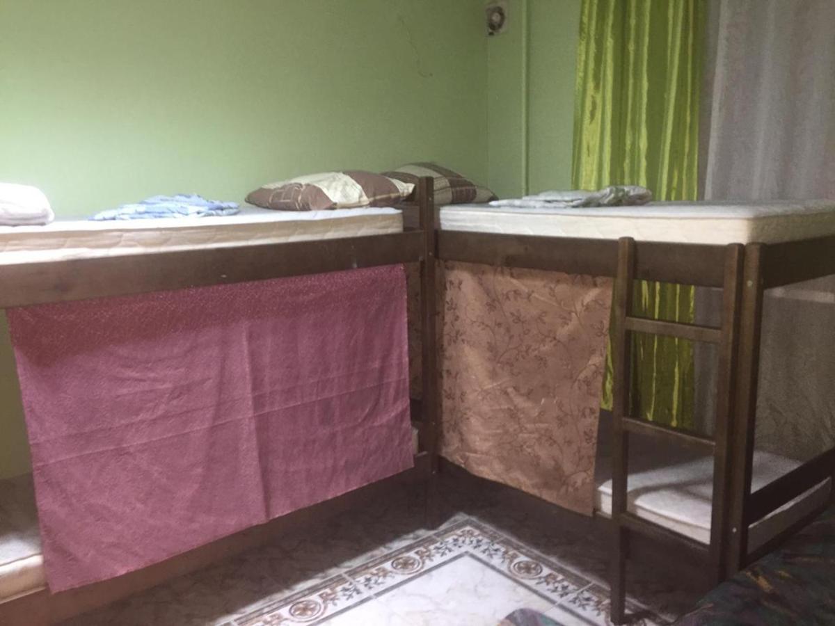 Ararat-Shulyavskaya Hostel Киев Экстерьер фото